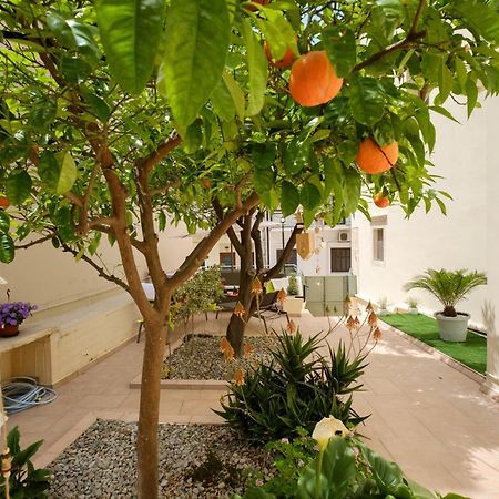 Home With Courtyard In Beating Heart Of Old Town! La Canée Extérieur photo