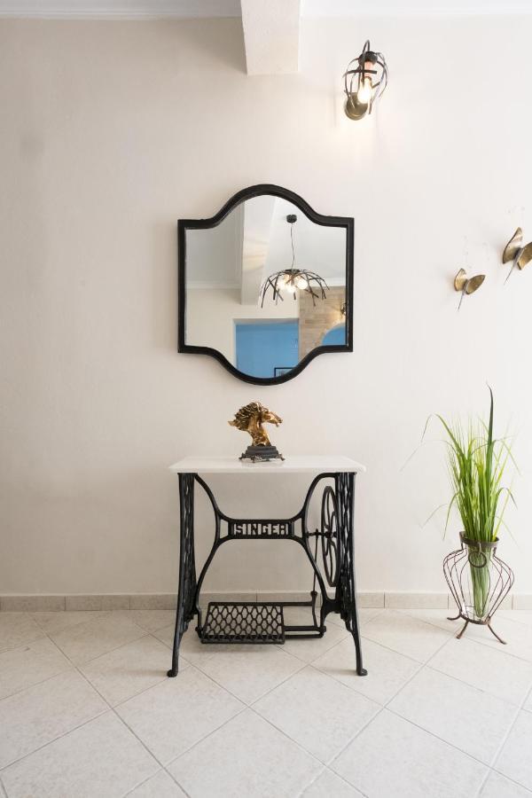 Home With Courtyard In Beating Heart Of Old Town! La Canée Extérieur photo