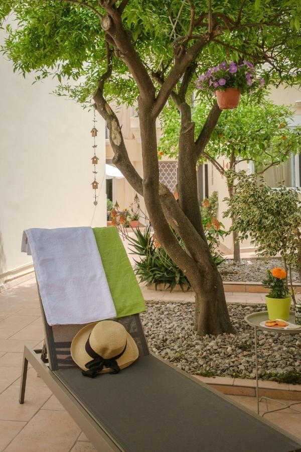 Home With Courtyard In Beating Heart Of Old Town! La Canée Extérieur photo