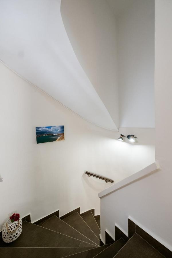 Home With Courtyard In Beating Heart Of Old Town! La Canée Extérieur photo